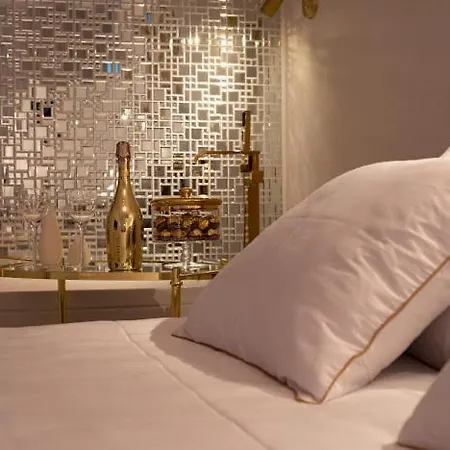 דירה Gold Luxury Romantic Private Jacuzzi & Sauna *