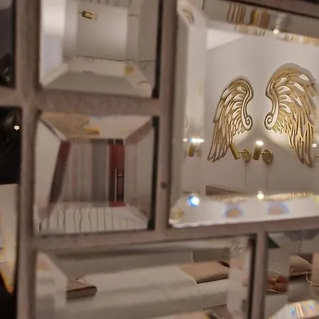 Gold Luxury Romantic Private Jacuzzi & Sauna * Kołobrzeg