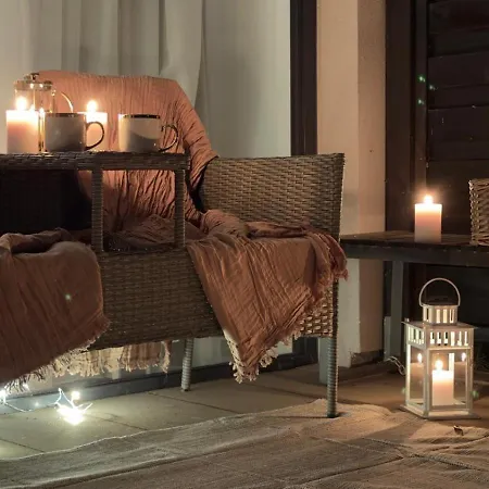 Gold Luxury Romantic Private Jacuzzi & Sauna Apartman