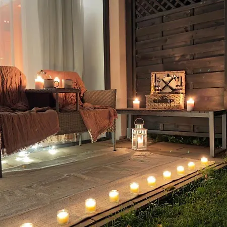 Gold Luxury Romantic Private Jacuzzi & Sauna Apartman *