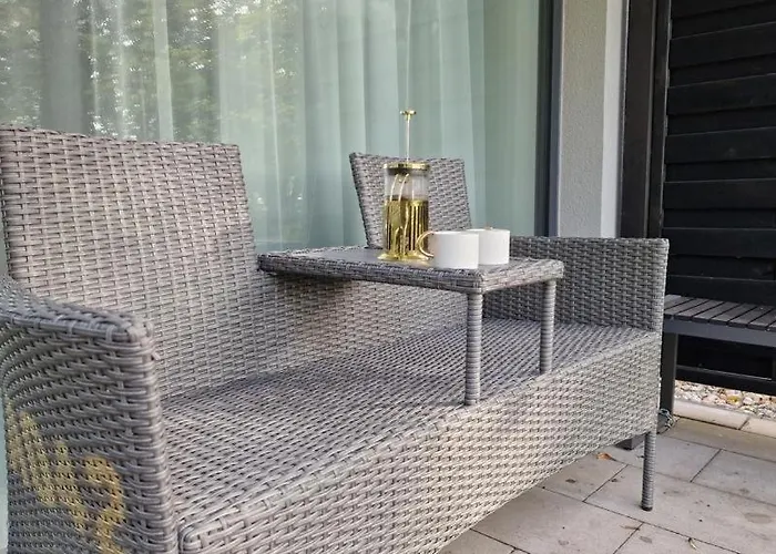 Gold Luxury Romantic Private Jacuzzi & Sauna Apartment Kolberg